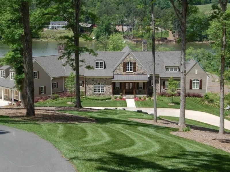 Lawn care and maintenance in Chattanooga and Dalton